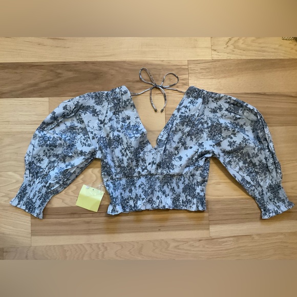 Yllw the Label NWT Never Worn blue floral puff sleeve cropped top Size M - Picture 6 of 10
